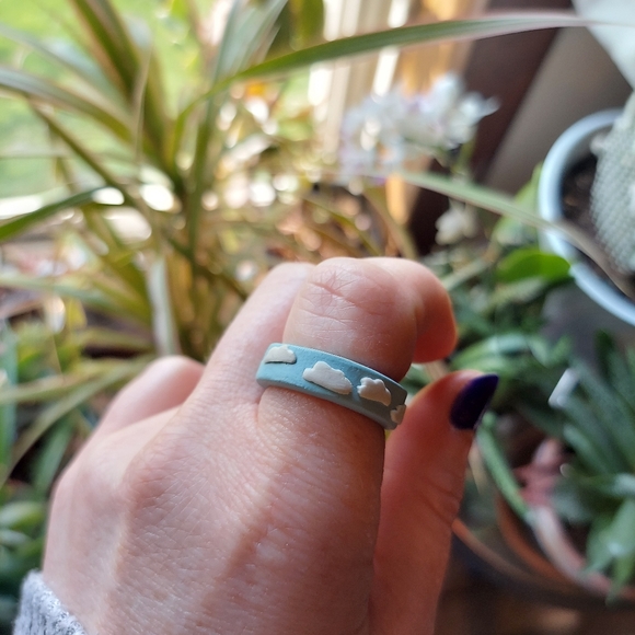 Bendy Cloud Ring ☁️ Size 9 1/2 - Picture 4 of 10